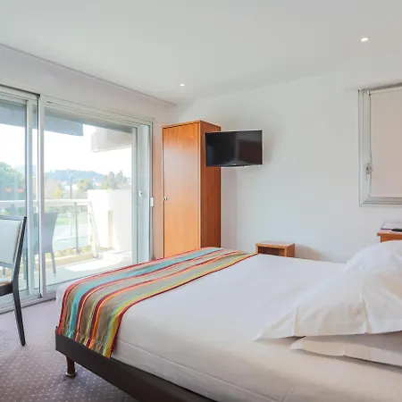 Tierce Hotel
